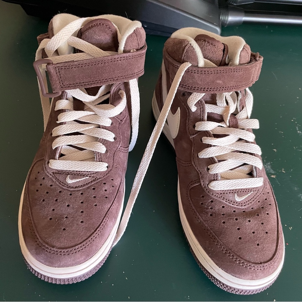 Nike Air Force 1 Mid ‘07 Chocolate Brown Cream Suede size EU 37.5